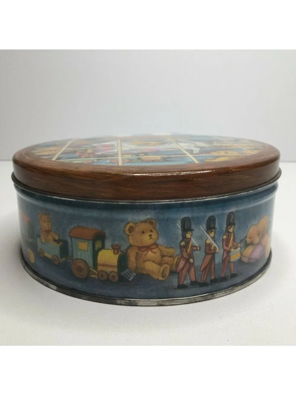 Unbranded antique toys